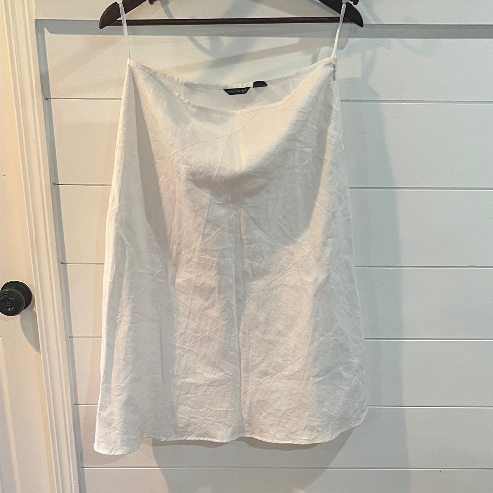 Women's white linen skirt - Picture 2 of 4